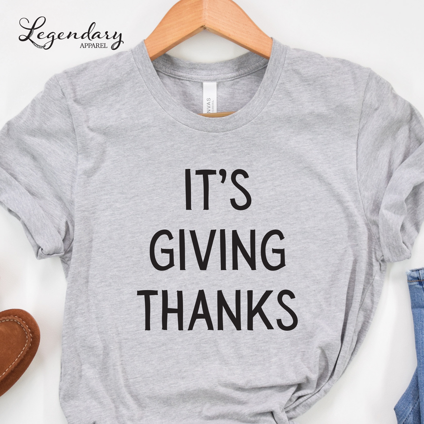 It's Giving Thanks Funny Thanksgiving Shirt