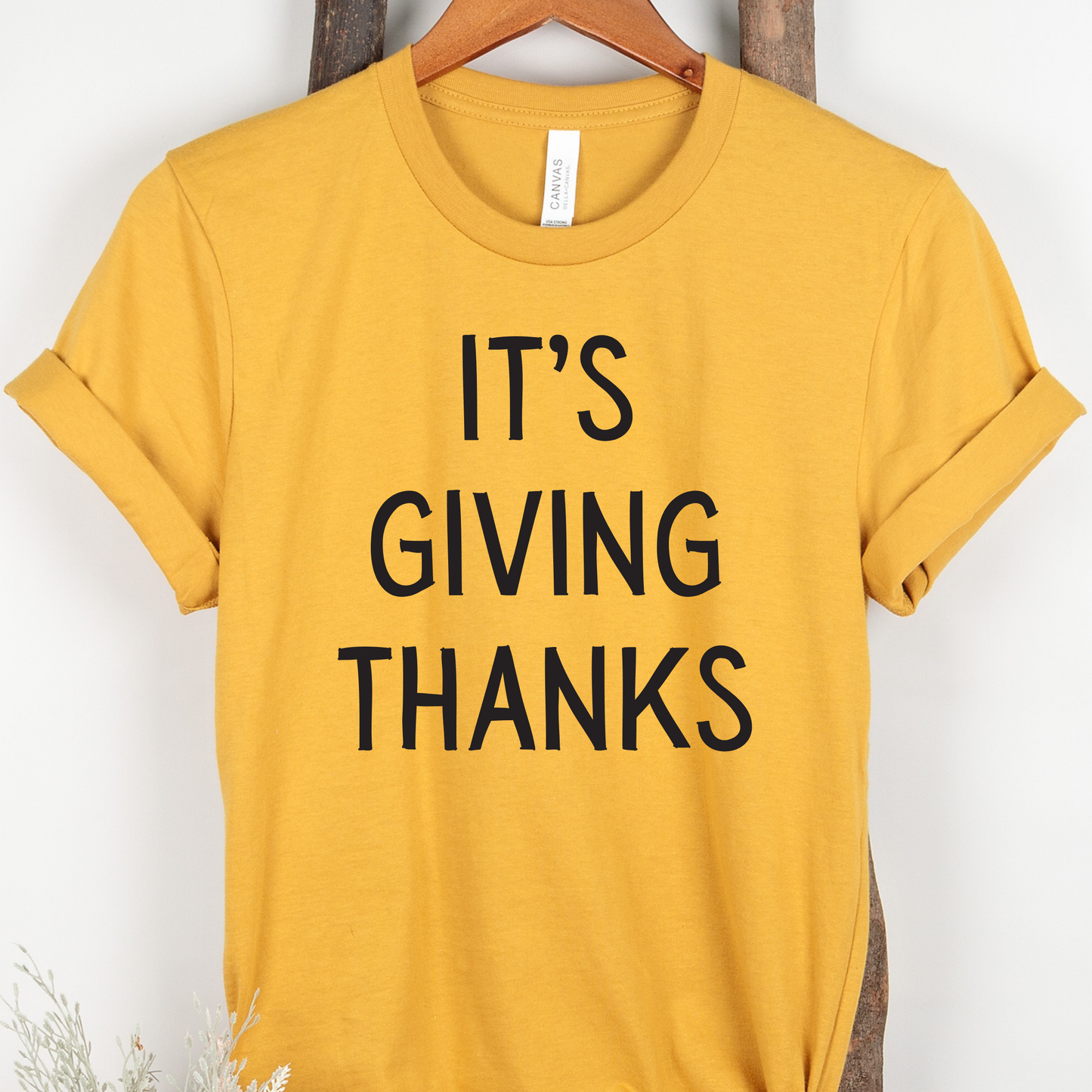 It's Giving Thanks Funny Thanksgiving Shirt